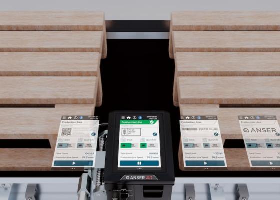 Anser A1 Thermal Printer printing on a wood pallet